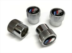 画像1: BMW バルブキャップ "M"ブラック/クロム（BMW VALVE STEM CAPS M） (1)