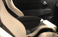 画像1: 【予約受付中】OMTEC アームレストコンソール【V2】 for FIAT500・ABARTH500/595/695 (1)