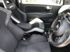 画像2: 【予約受付中】OMTEC アームレストコンソール【V1】 for FIAT500・ABARTH500/595/695 (2)